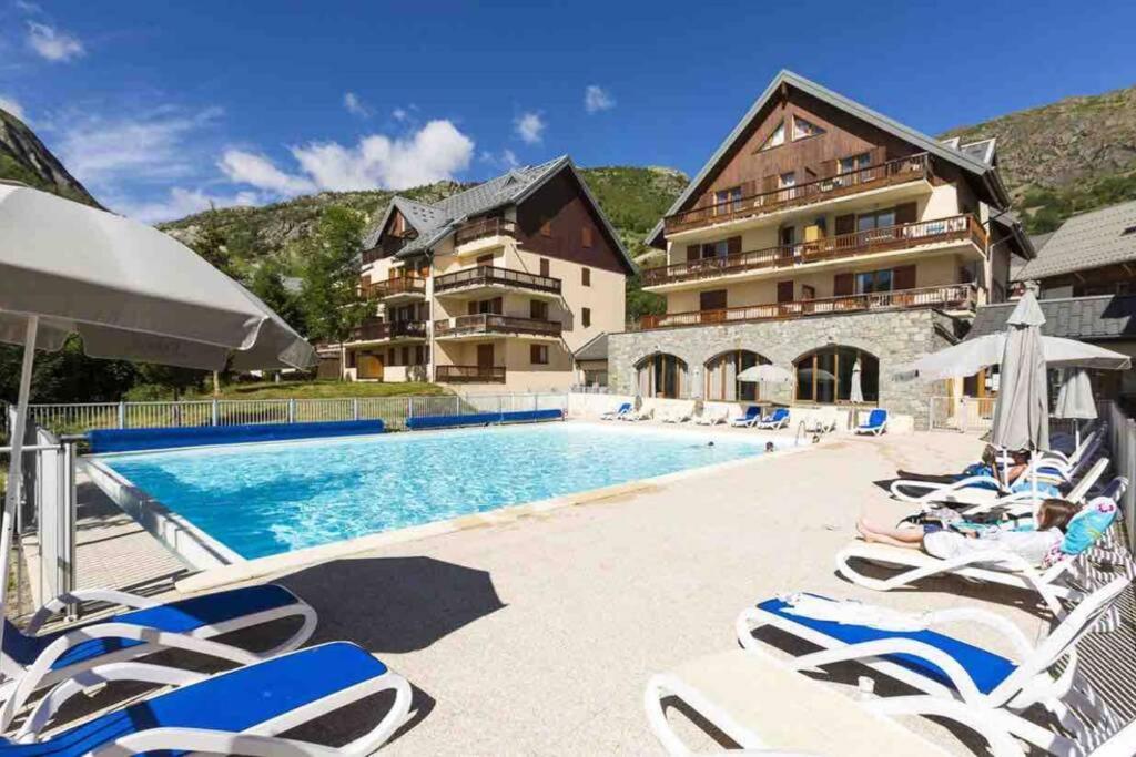 Ferienwohnung Logement 4/6 Personnes A La Montagne Avec Piscine Saint-Sorlin-d'Arves Exterior foto